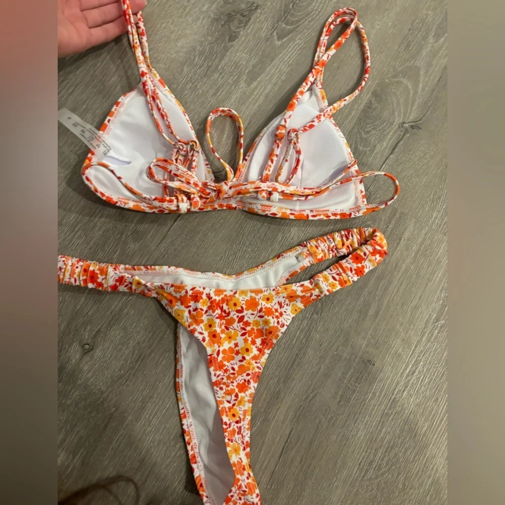 SHEIN Orange Floral Bikini Set SMALL NWT - Picture 2 of 3